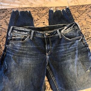 Women's Mid Rise Relaxed Fit Jeans